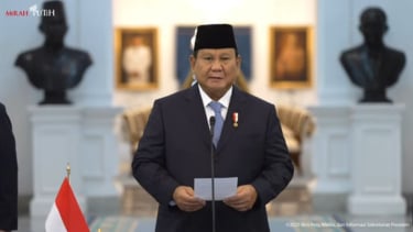 Presiden Ri Prabowo Subianto Meneken Keppres Terkait Organisasi Dan Tata Kelola Bpi Danantara (Sumber: Tangkapan Layar YouTube Sekretariat Presiden)