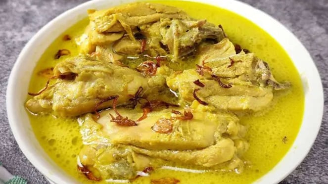 Yellow Bumble Chicken Opero