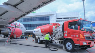 Komitmen Melayani Penerbangan Mudik Lebaran, Pertamina Turunkan Harga Avtur di 37 Bandar Udara