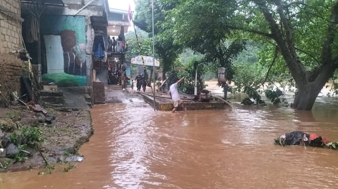 Banjir Landa Pondok Cina, Depok, Jawa Barat