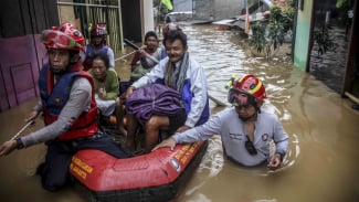 105 RT dan 5 Ruas Jalan di Jakarta Terendam Banjir