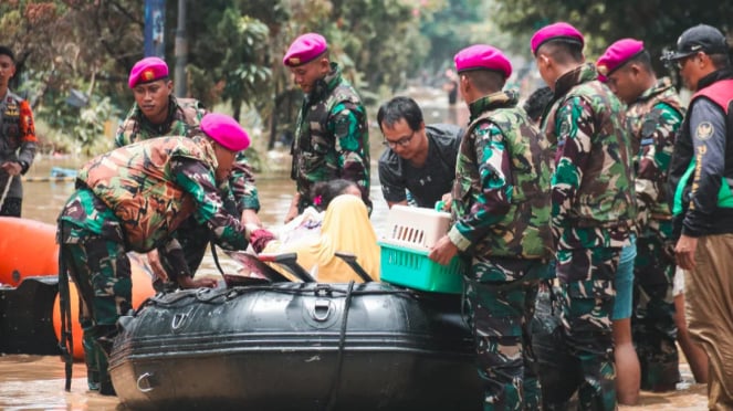 Viva Militer: Evakuasi Korban Nyonya Battalo