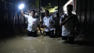 Proses Evakuasi Ribuan Napi Lapas Cikarang yang Terdampak Banjir