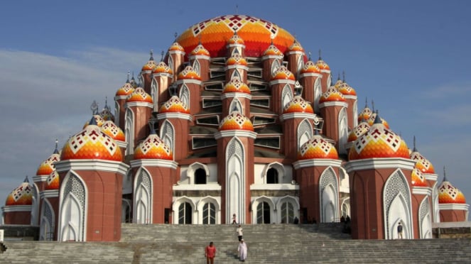 Masjid 99 Kubah di Makassar, Sulawesi Selatan