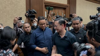 Momen Anies dan Tom Lembong Bertemu di Ruang Sidang Pengadilan Tipikor