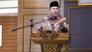 Sumpah Jabatan Rektor UPI Gunakan Bahasa Inggris, Wakil Ketua DPR Walk Out