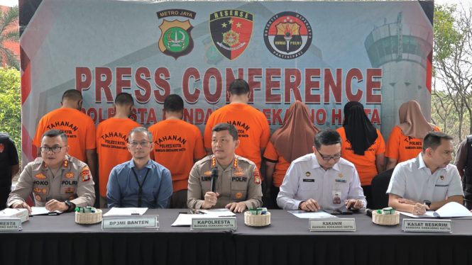 Kapolresta Bandara Soetta Kombes Pol Ronald FC Sipayung saat berikan keterangan pers