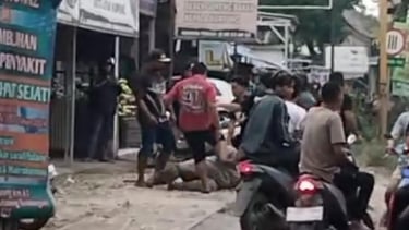 Geger di Grobogan! Dua Debt Collector Diamuk Warga, Video Pengeroyokan Viral