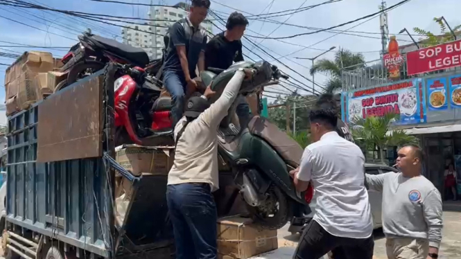 Truk mengangkut Belasan motor curian (Istimewa)