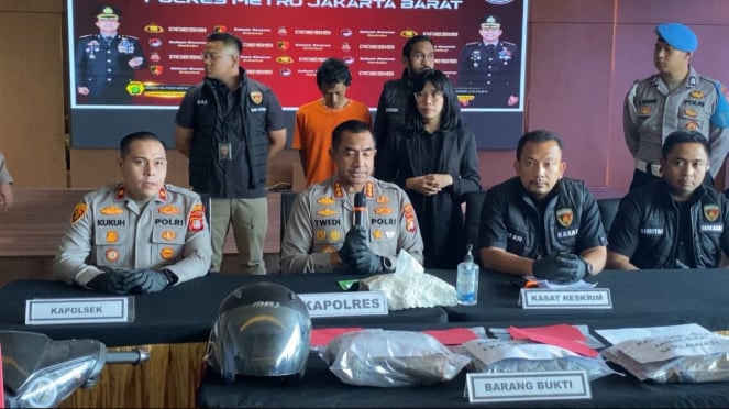 kasus pembunuhan ini terjadi pada Sabtu pekan lalu. Pelaku, Febri Arifin alias Ari alias Kakang alias Bebeb (31), ditangkap setelah melarikan diri ke kampung halamannya di Banyumas.