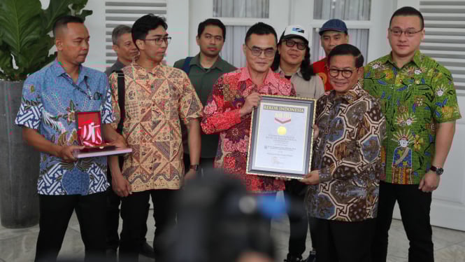 Pemerintah Provinsi Jakarta Terima Rekor MURI Sterilisasi Kucing (Dok. Humas Pemprov Jakarta)