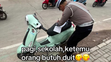 Pengendara motor protes kena tilang polisi