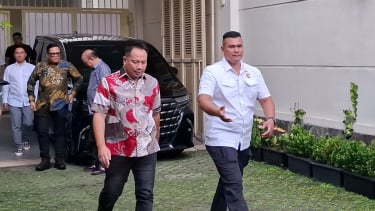 Vicky Prasetyo saat bakal sowan ke Jokowi di Solo.