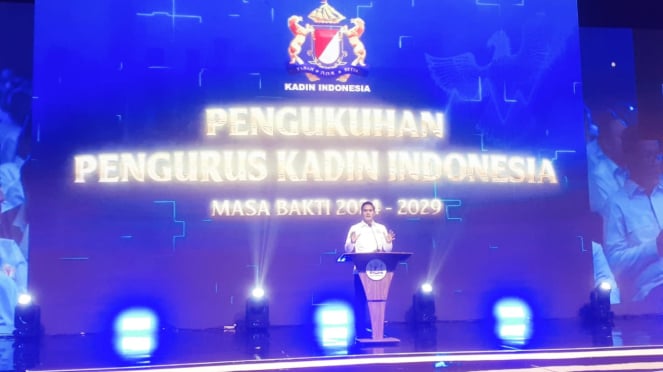 [Ketua Umum Kadin Indonesia, Anindya Bakrie, di acara Buka Puasa Bersama Kadin Indonesia di JICC Senayan, Jakarta Pusat, Jumat, 14 Maret 2025]