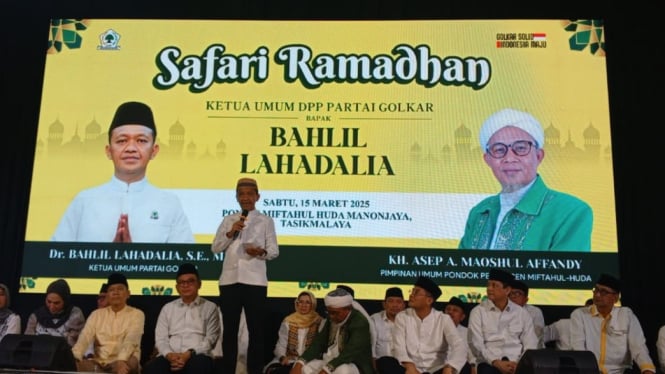 Mengemban Safari Ramadhan Golkar, Bahlil Menyebut Doa Santri dan Ulama Kunci Keselamatan Bangsa