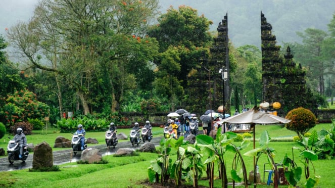 New Honda PCX 160 RoadSync Test Bali