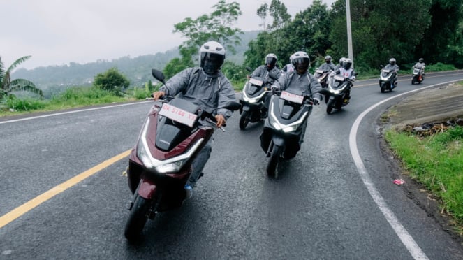 Test ride New Honda PCX 160 RoadSync di Bali