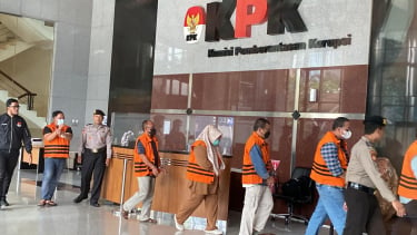 Enam Orang Tersangka Resmi Ditahan KPK Buntut Ott Di Oku Sumatra Selatan