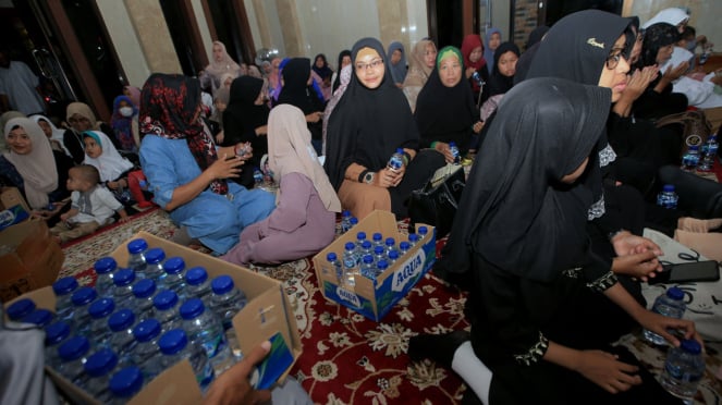 Aqua Dan Dmi Salurkan Air Bersih Dan Edukasi Di 50 Masjid