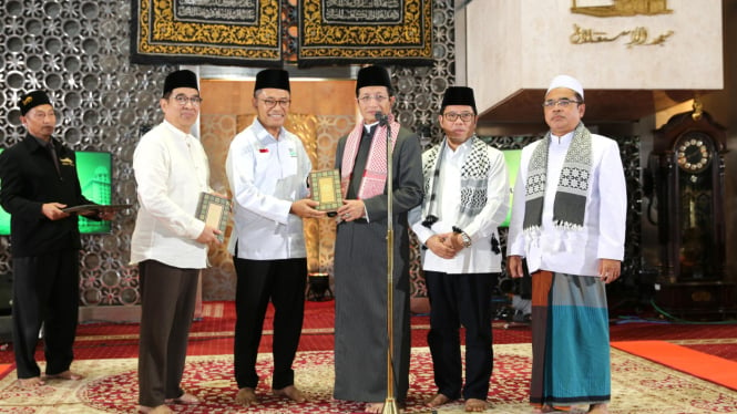 Peringati Nuzulul Quran, 5000 Alquran Diwakafkan ke Masjid Istiqlal