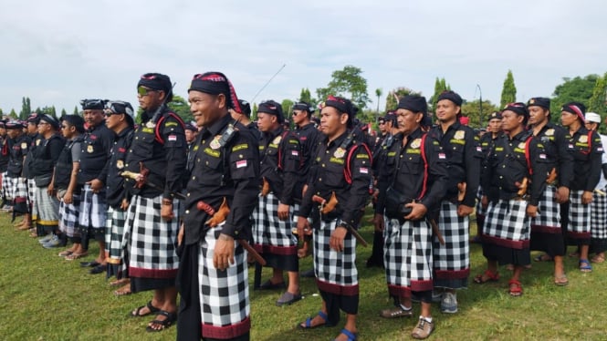 Ribuan Polisi Adat Bali Mengikuti Gelar Agung Pecalang untuk Mengamankan Catur Brata Penyepian.