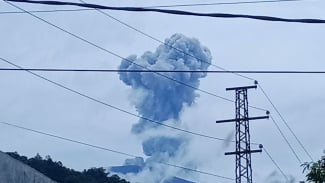 Gunung Marapi Erupsi Lagi, Amplitudo Tercatat Terbesar Mencapai 32 Milimeter