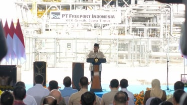 Presiden RI Prabowo Subianto saat meresmikan pabrik emas milik PT Freeport Indonesia di Gresik, Jawa Timur, Senin, 17 Maret 2025. 