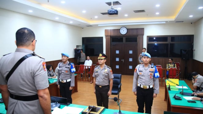 Sidang Etik Eks Kapolres Ngada AKBP Fajar Widyadharma Lukman Sumaatmaja