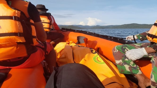 Jenazah Lansia yang Terseret Banjir Ditemukan Mengapung di Laut