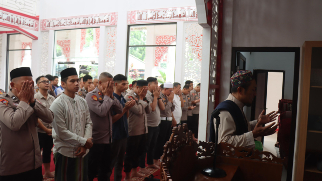 Salat ghaib dan doa bersama digelar jajaran Polres Garut Jabar