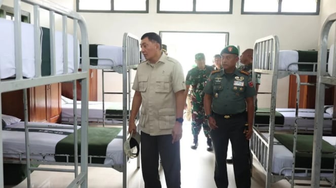 Viva Militer: Jenderal Sjafrie di Barak Rindam Pattimura