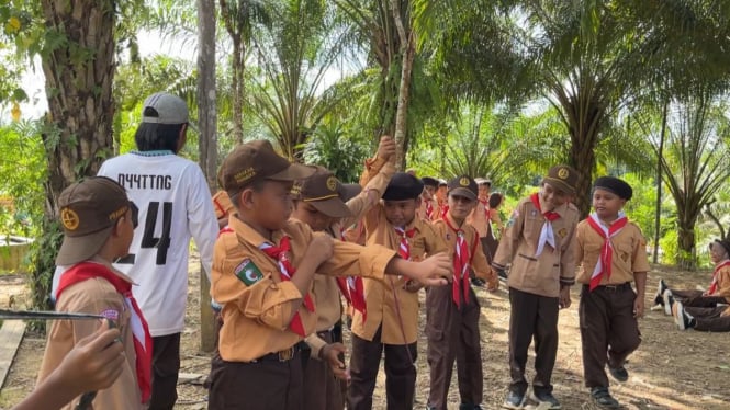 Mirisnya Pendidikan di Pedalaman Kaltim, Masih Banyak Guru Cuma Lulusan SMA