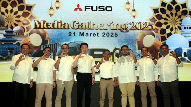 Acara Mitsubishi Fuso Di Jakarta