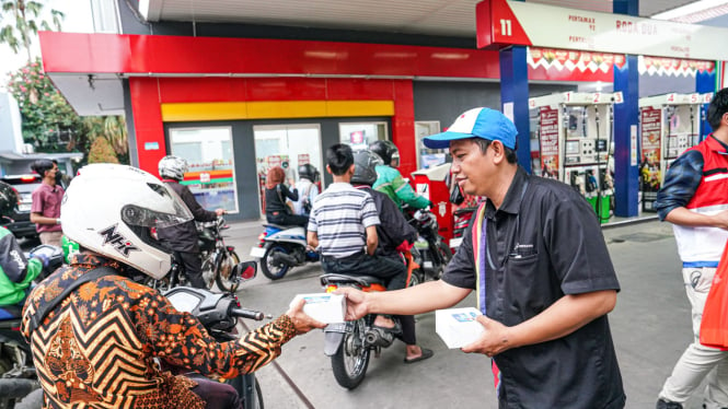 Berkah Mengaji dan Takjil Gratis di SPBU