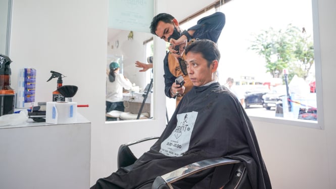 Barbershop Gratis Serambi MyPertamina ”Tampil Makin Menawan Sebelum Pulang ke Kampung Halaman”