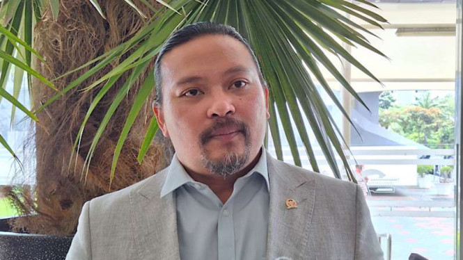 "Anggota DPR Dukung Nota Kesepahaman Kejaksaan-Penyedia Layanan untuk Penyadapan demi Hukum, Tegaskan Selama Tidak Melanggar Privasi"  

(Format visual disesuaikan dengan spasi dan penekanan yang rapi)