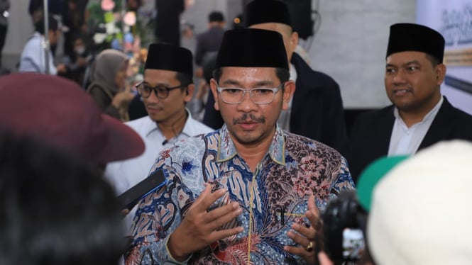  Dirjen Bimas Islam Kemenag, Abu Rokhmad