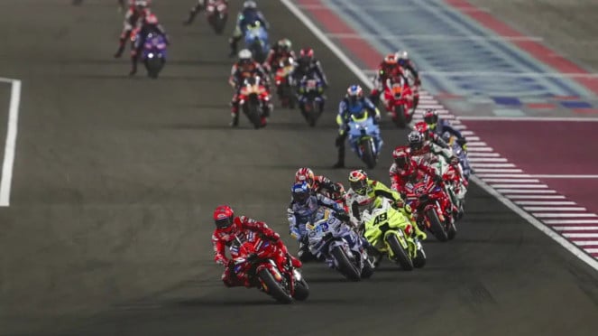 Alex Markvez golpeó a Markvez en MotoGump Qatar