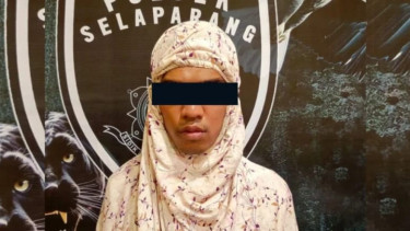 Pria bercadar diamankan saat masuk tempat salat wanita di Islamic Center NTB (Satria)