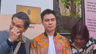 Hadiri Sidang Putusan Cerai, Baim Wong Ditemani Tiga Kakaknya di Pengadilan Agama Jakarta Selatan