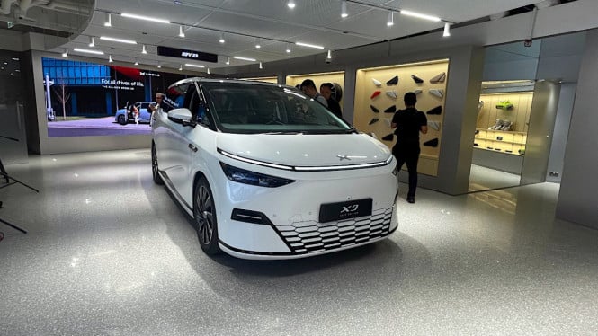 mobil-listrik-dan-hybrid-china-kena-aturan-baru-berlaku-april-2027