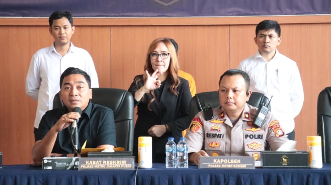Policía del metro central de Yakarta Akbp M Firdous's Criminal Investigation Unit Head (Dock. Especial)