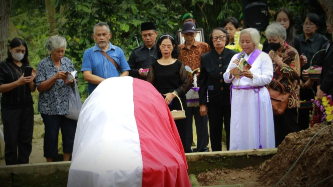 VIVA Militer: Prosesi pemakaman Mayjen TNI Getson Manurung