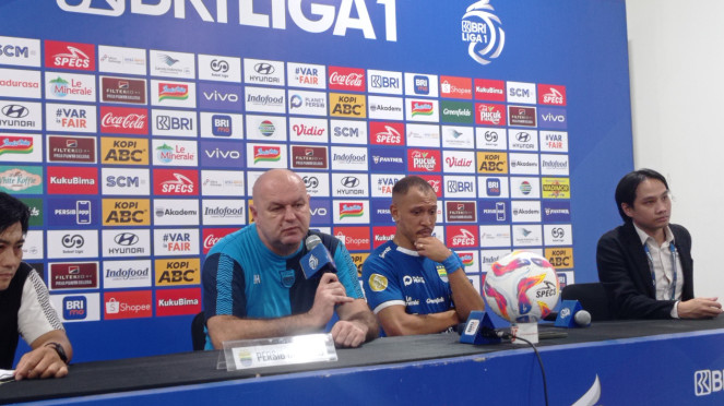 Entrenador persa, Boyan Khodak (Foto: Dere Idrus) 