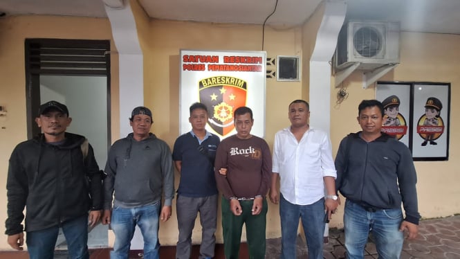 Dicurigai Maling, Pria Bersenpi Mengaku TNI Dilumpuhkan Warga Usai Pistolnya Macet