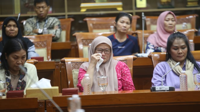 インドネシア議会の委員会IIIを持つOCI RDPUサーカスプレーヤーの犠牲者