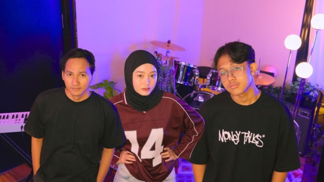 Sukses di Dunia Maya, Mikky Zia Kini Tembus Industri Musik Profesional