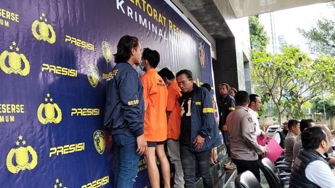 Total Pembakar Mobil Polisi di Depok yang Ditangkap Jadi 6 Orang, 4 Pelaku Masih Buron