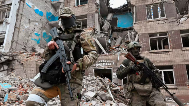 Tentara Rusia Ubah Bekas Basis Pasukan Neo-Nazi Ukraina Jadi Pangkalan Perang