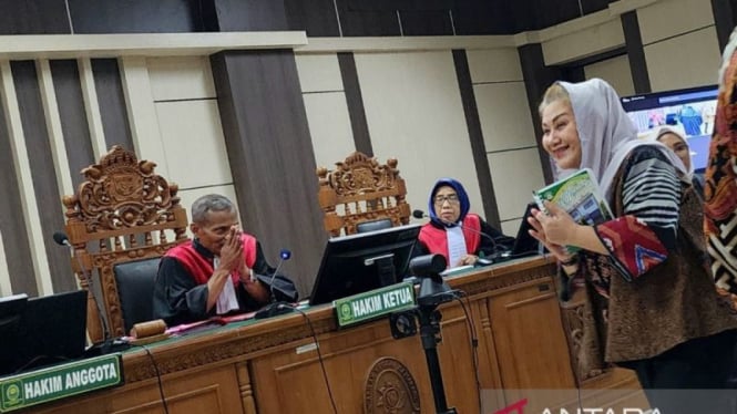 Eks Walkot Semarang Mbak Ita dan Suami Didakwa Terima Suap Rp 9 Miliar